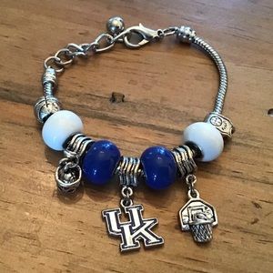 Kentucky wildcats toggle charm  bracelet